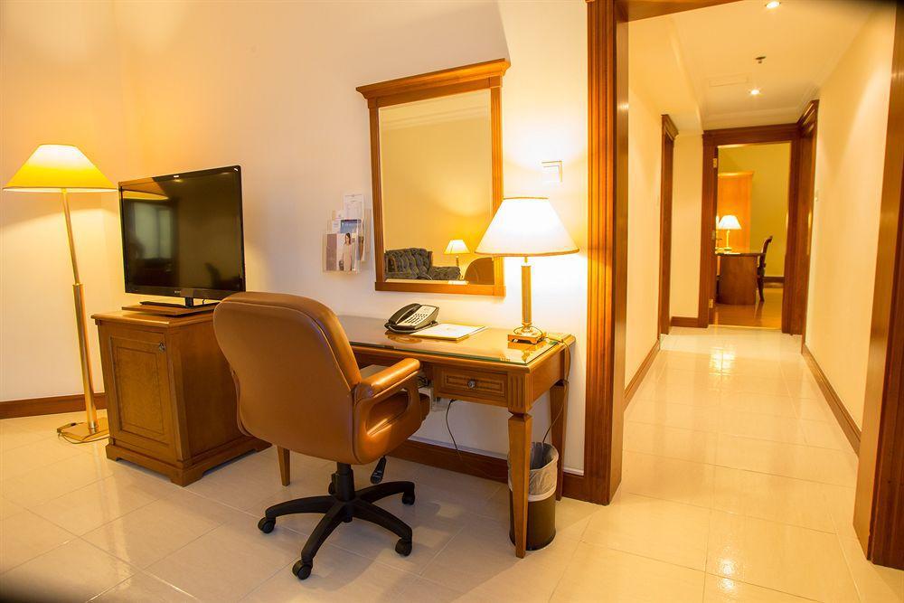Grand Excelsior Hotel Sharjah Exteriör bild