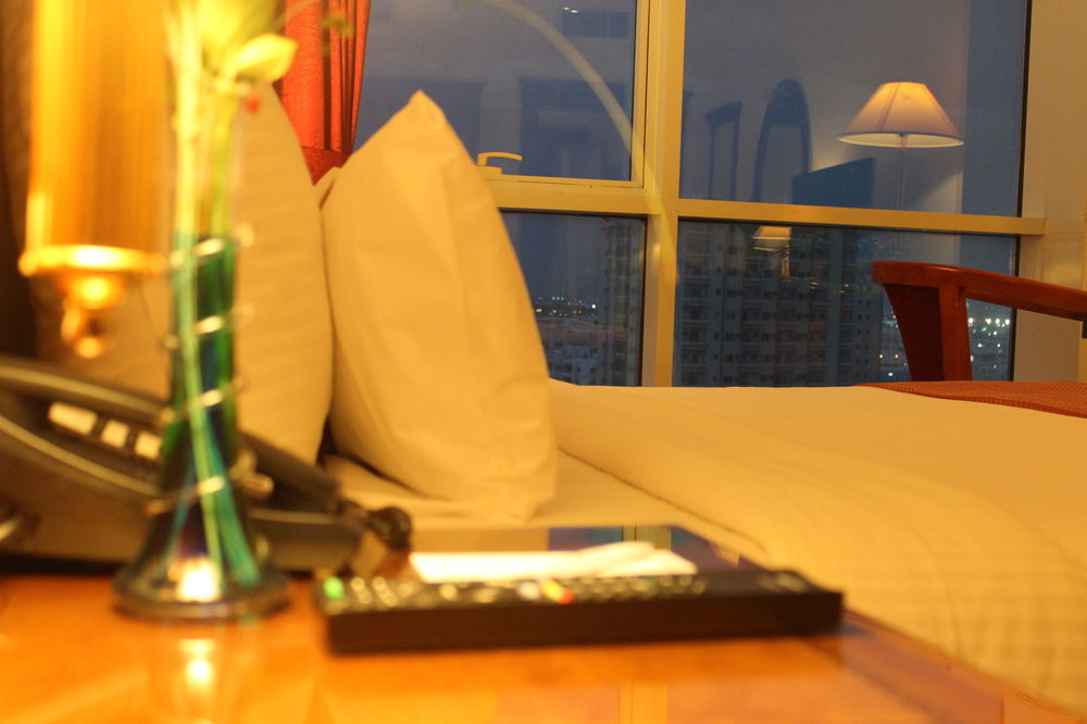 Grand Excelsior Hotel Sharjah Exteriör bild